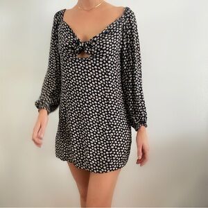 Audrey 3+1 daisy print tie front long sleeve mini dress floral medium cut out